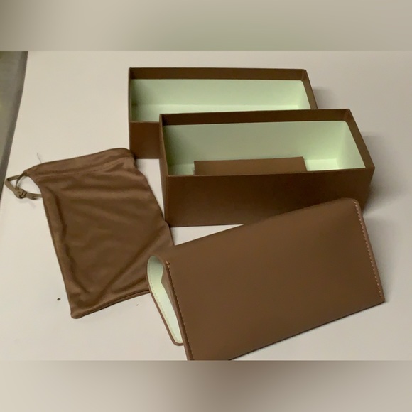 Burberry Camel Brown Leather Eyeglasses Case with Complete Set of Accessories - Picture 6 of 13